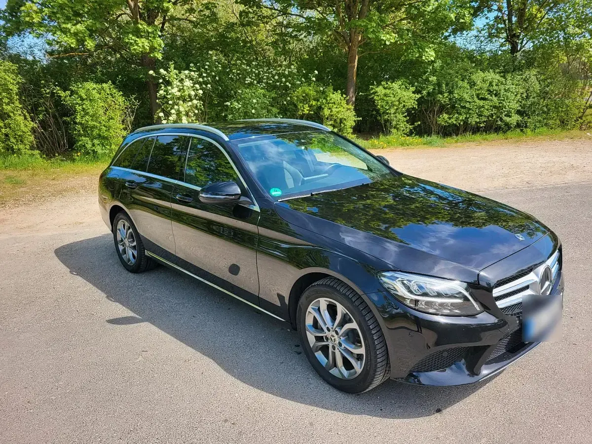 Gebraucht Mercedes C220 194 PS (142 kW) 2019 Schwarz Kombi