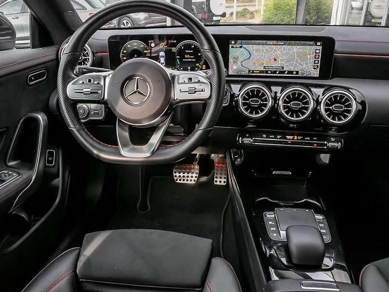 Gebraucht Mercedes CLA200 AMG line 163 PS (119 kW) 2022 Mountaingrau Coupé