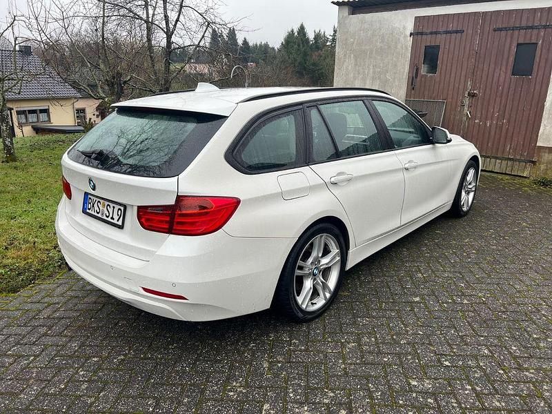 Gebraucht BMW 320 184 PS (135 kW) 2013 Weiß Kombi