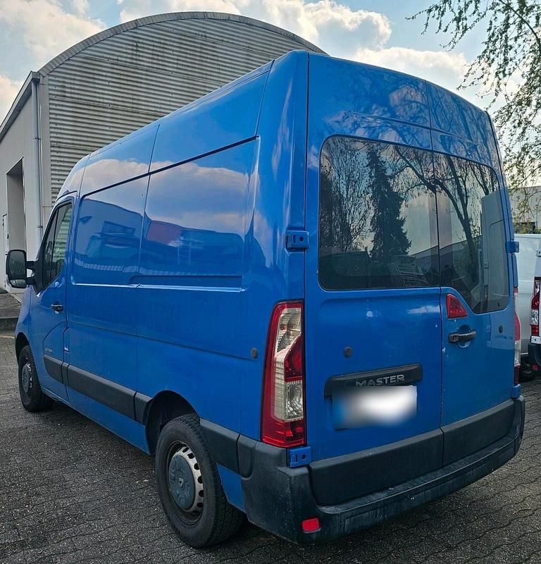 Usado Renault Master 100 HP (73 kW) 2011 Azul Monovolume