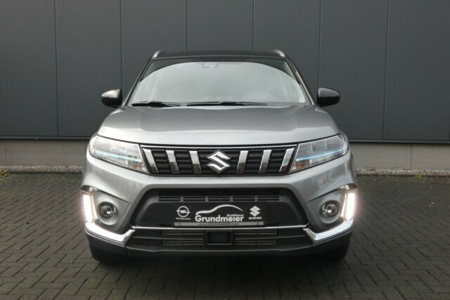 Gebraucht Suzuki Vitara 129 PS (94 kW) 2020 Schwarz metallic SUV