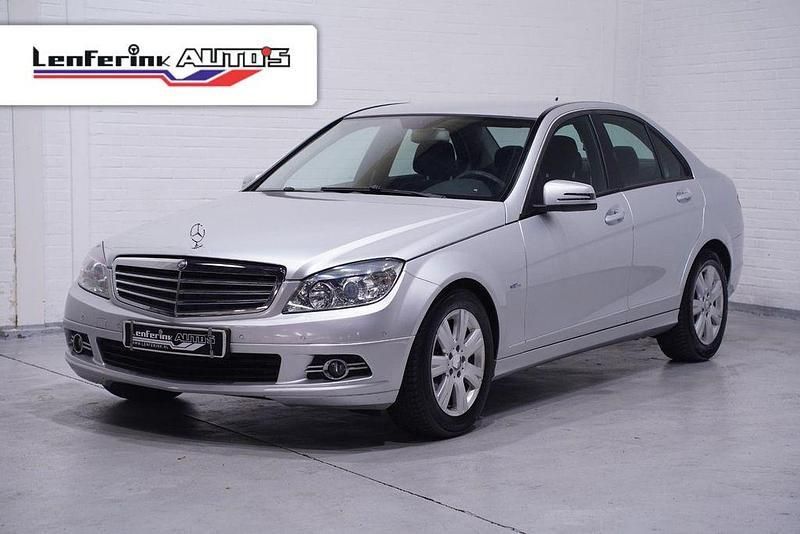 Grau Gebraucht 2008 Mercedes C180 Business Limousine | 6.685 € (Fairer Preis) - Bild 1/4