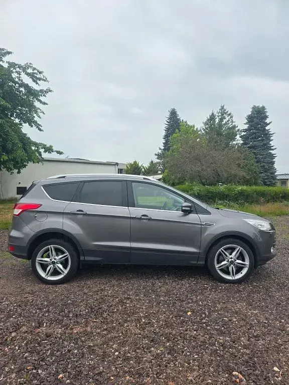 Gebraucht Ford Kuga Titanium 163 PS (119 kW) 2014 Grau SUV