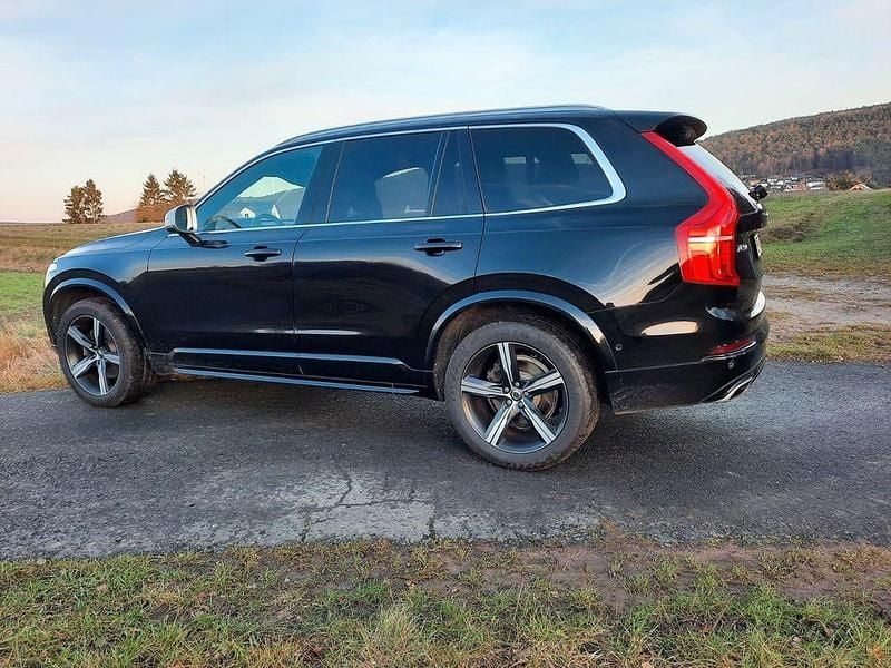 Gebraucht 2018 Volvo XC90 R-Design SUV | 24.490 € (Etwas zu teuer) - Bild 1/4