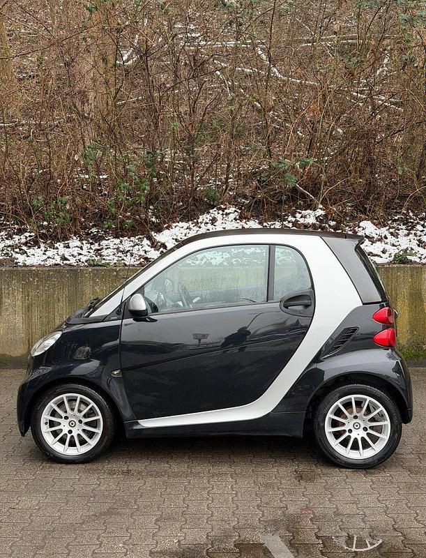 Gebraucht Smart ForTwo Coupé Passion 71 PS (52 kW) 2011 Schwarz Coupé
