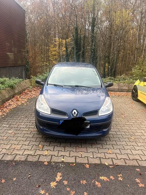 Gebraucht 2007 Renault Clio II Limousine | 2.450 € - Bild 1/4