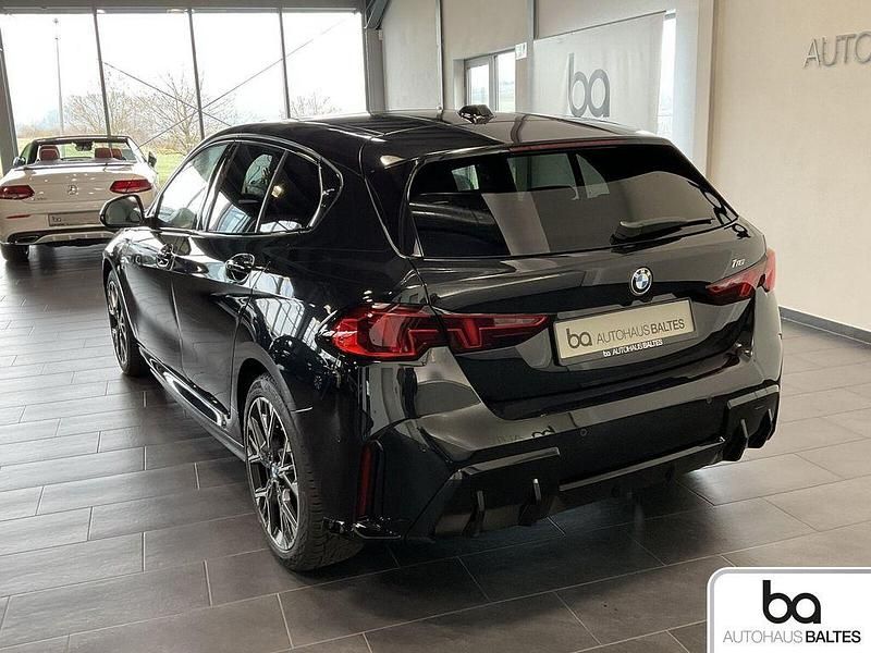 Gebraucht BMW 116 M Sport 122 PS (89 kW) 2025 Saphirschwarz met. Kleinwagen
