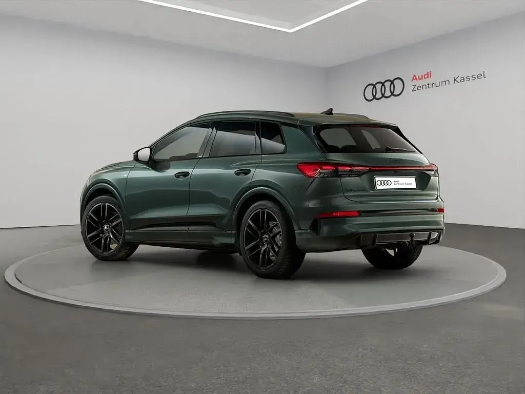Neu Audi Q4 e-tron S-Line 210 kW (286 PS) 2026 Grün SUV