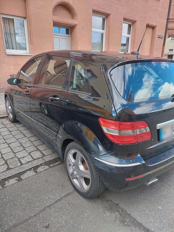 Gebraucht Mercedes B180 109 PS (80 kW) 2006 Schwarz Van / Kleinbus