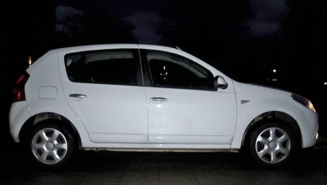 Gebraucht Dacia Sandero Lauréate 87 PS (63 kW) 2009 Weiß Kleinwagen