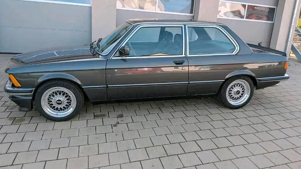 Second-hand BMW 323 174 CP (127 kW) 1981 Gri Berlinǎ