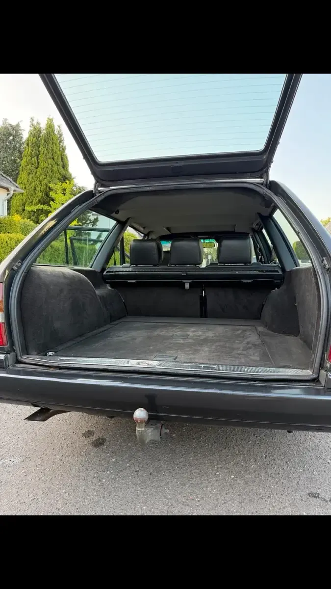 Gebraucht Mercedes E320 220 PS (161 kW) 1993 Schwarz Kombi