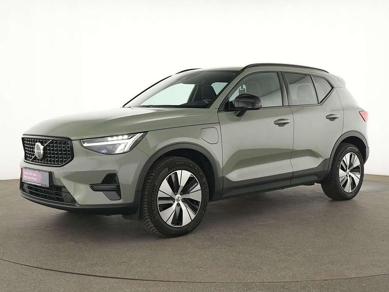 Gebraucht Volvo XC40 211 PS (155 kW) 2022 Sage green SUV