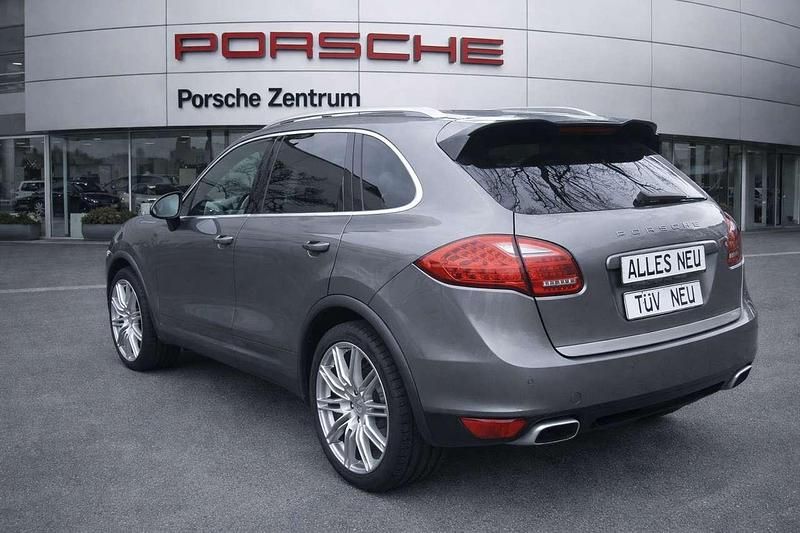 Gebraucht Porsche Cayenne 245 PS (180 kW) 2011 Grau SUV