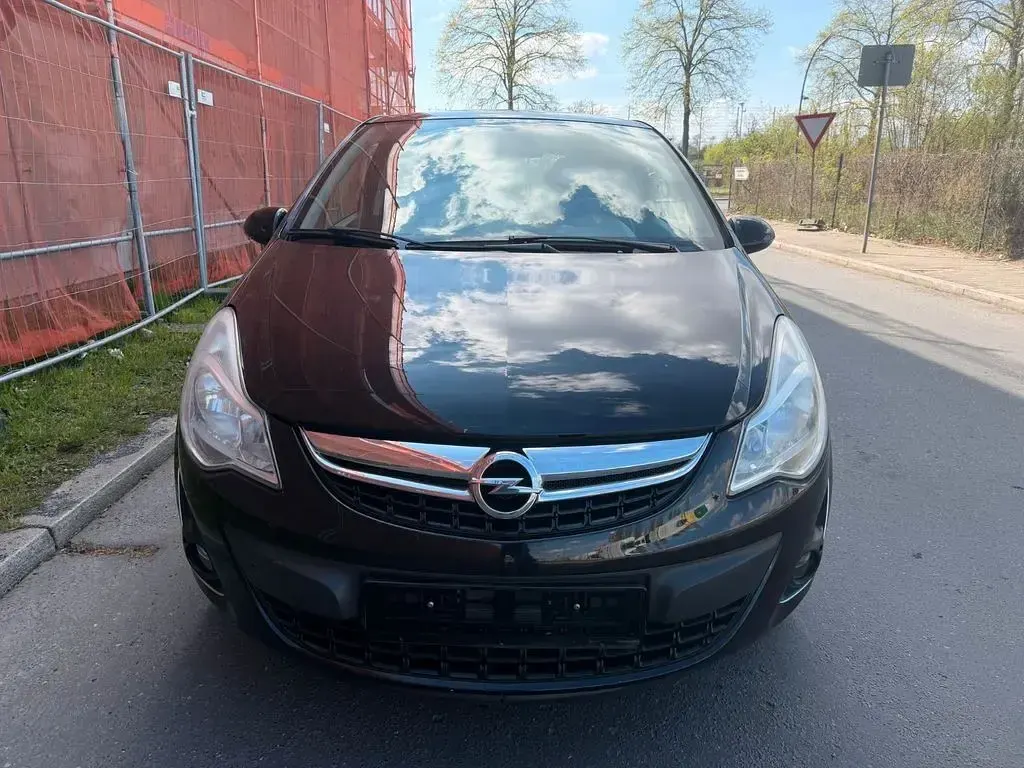 Gebraucht Opel Corsa Satellite 87 PS (63 kW) 2011 Schwarz Kleinwagen