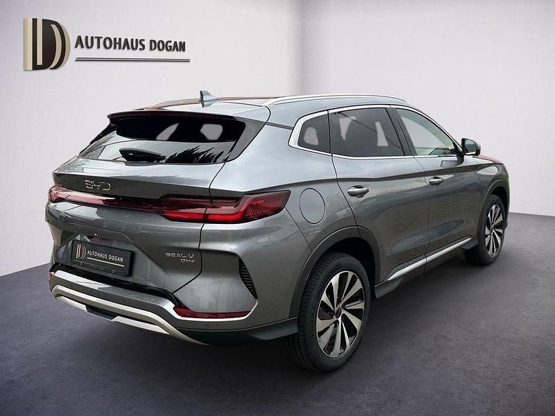 Neu BYD Seal U Boost 218 PS (160 kW) 2025 Grau SUV