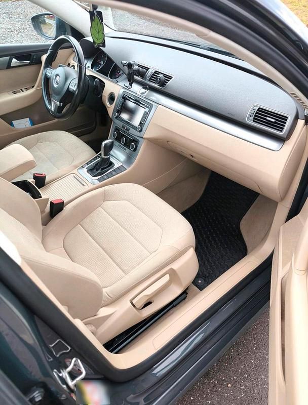 Gebraucht VW Passat 105 PS (77 kW) 2014 Grau Limousine