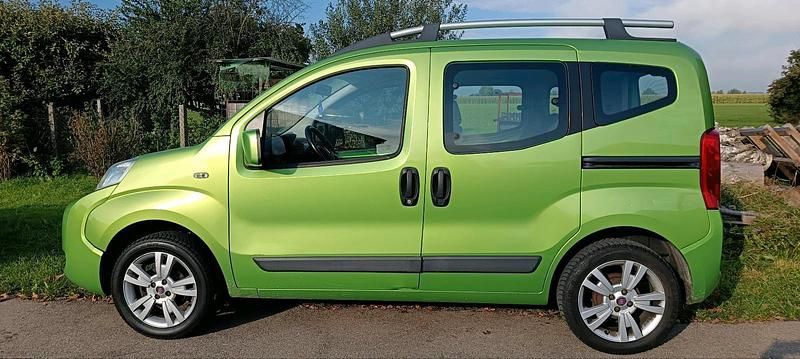 Grün Gebraucht 2008 Fiat Fiorino Trekking Van / Kleinbus | 2.600 € (Guter Preis) - Bild 1/4