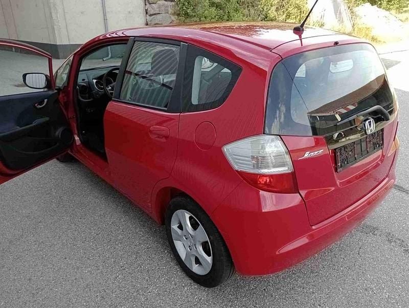 Gebraucht Honda Jazz 90 PS (66 kW) 2010 Rot Kleinwagen