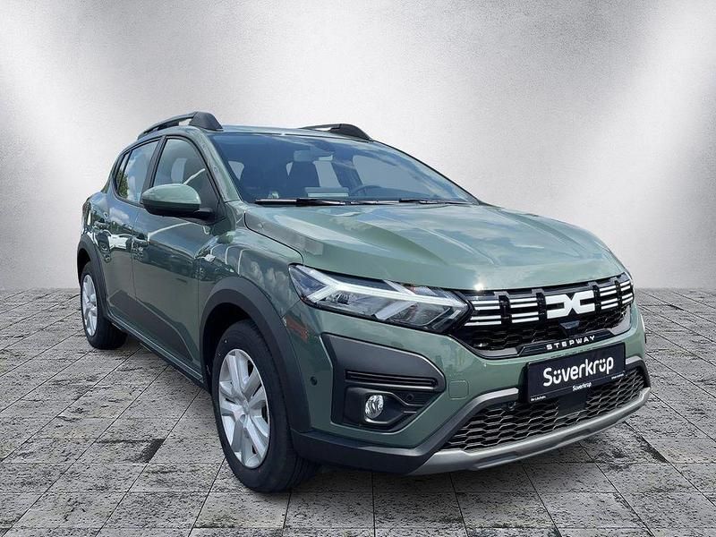 Gebraucht Dacia Sandero Expression 91 PS (66 kW) 2024 Grau Limousine