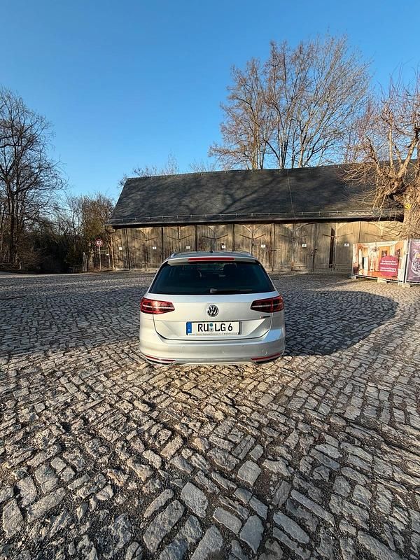 Gebraucht VW Passat 190 PS (139 kW) 2019 Silber Kombi