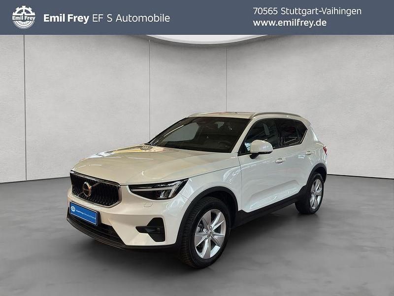 Weiß Gebraucht 2024 Volvo XC40 Core SUV | 33.890 € (Guter Preis) - Bild 1/4