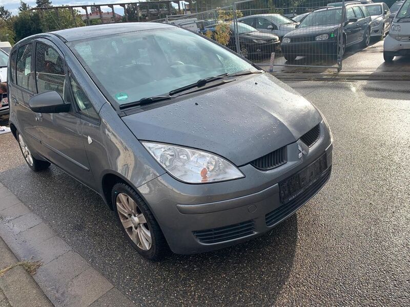 Gebraucht Mitsubishi Colt Inform 95 PS (69 kW) 2008 Grau Limousine