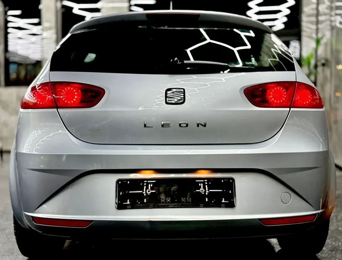 Gebraucht Seat Leon 86 PS (63 kW) 2012 Silber Kleinwagen