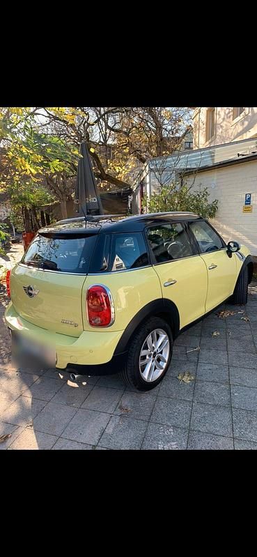 Gebraucht Mini Cooper D Countryman 116 PS (85 kW) 2011 Gelb SUV