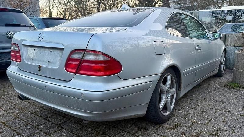 Gebraucht Mercedes CLK320 Elegance 218 PS (160 kW) 2000 Silber Coupé