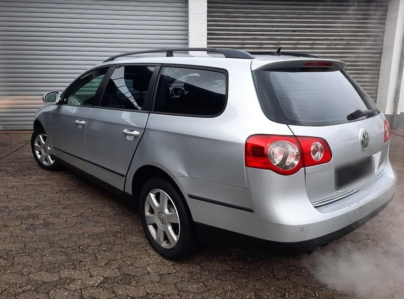 Gebraucht VW Passat 140 PS (102 kW) 2008 Silber Kombi