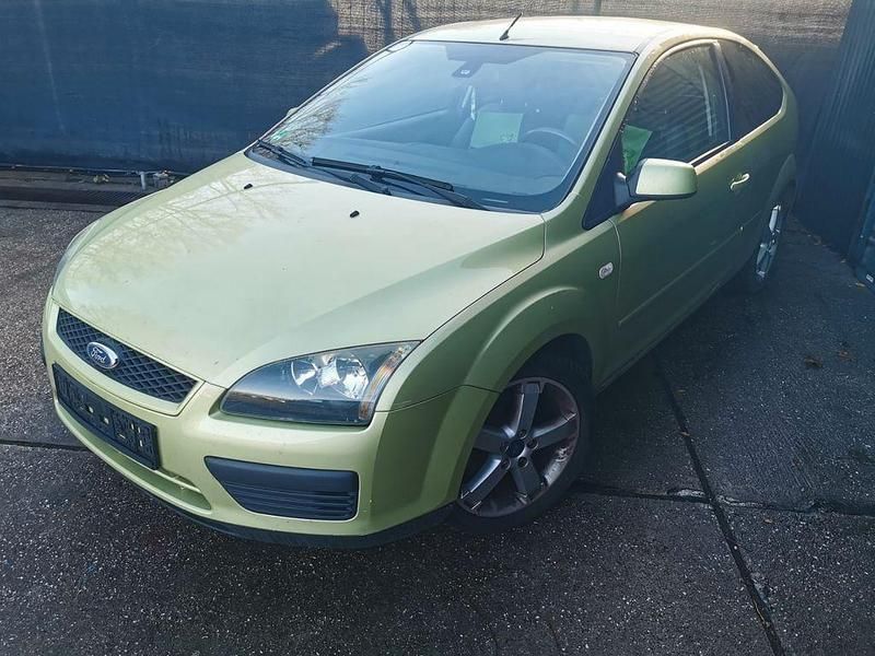 Gelb Gebraucht 2007 Ford Focus Style Kleinwagen | 2.299 € (Fairer Preis) - Bild 1/4