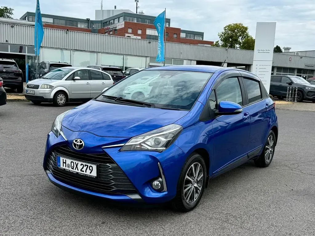 Gebraucht Toyota Yaris Style 111 PS (81 kW) 2019 Blau Limousine