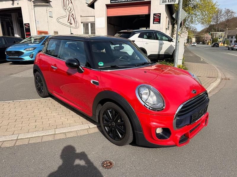 Używany Mini Cooper 136 KM (100 kW) 2018 Czerwony Hatchback