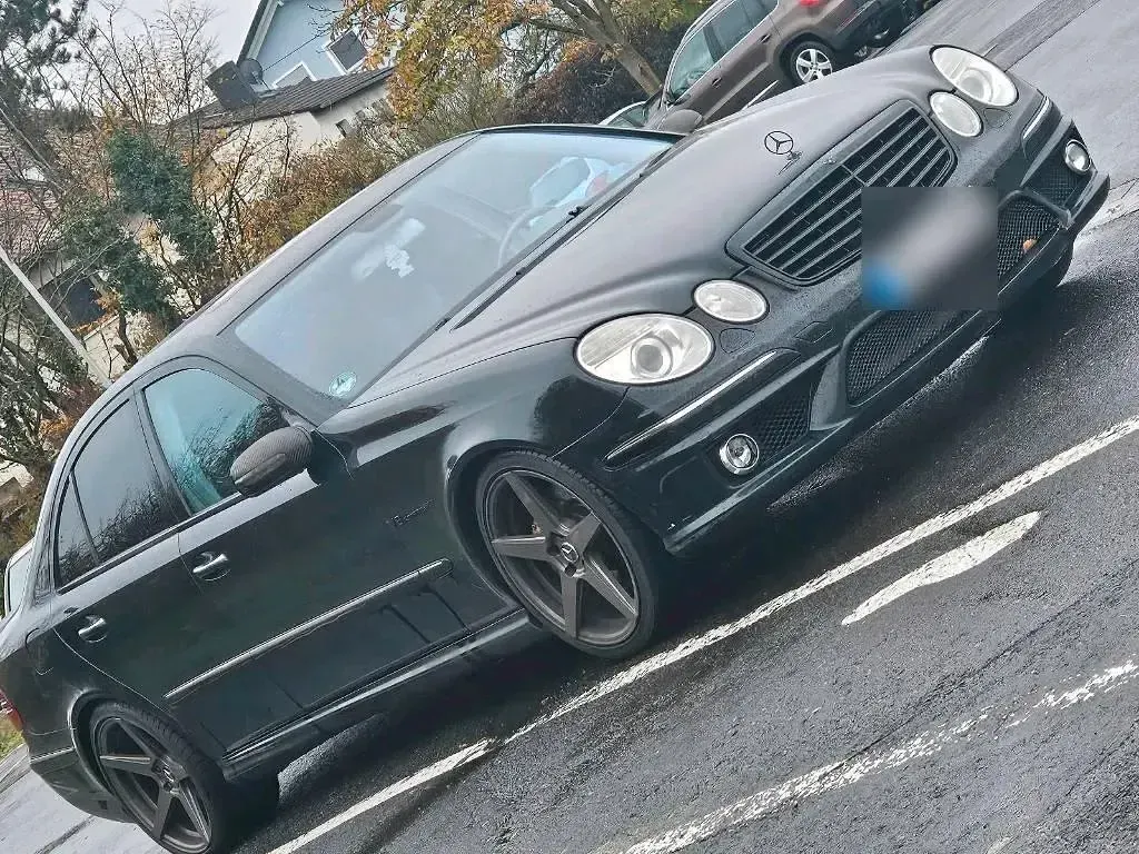 Gebraucht Mercedes E500 2003 Schwarz Limousine