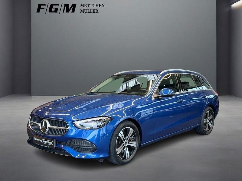 Gebraucht Mercedes C200 Avantgarde 204 PS (150 kW) 2021 Metalliclack spektralblau Kombi