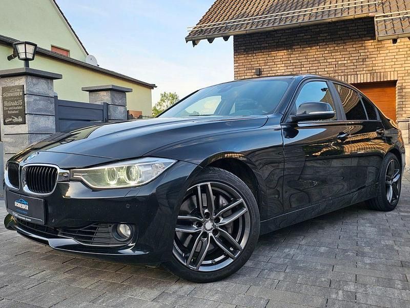 Schwarz Gebraucht 2013 BMW 335 Comfort Edition Limousine | 12.190 € (Guter Preis) - Bild 1/4