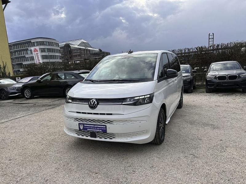 Gebraucht VW Multivan Life 150 PS (110 kW) 2023 Weiß Van