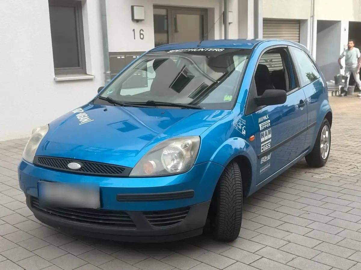 Gebraucht Ford Fiesta 100 PS (73 kW) 2003 Blau Kleinwagen