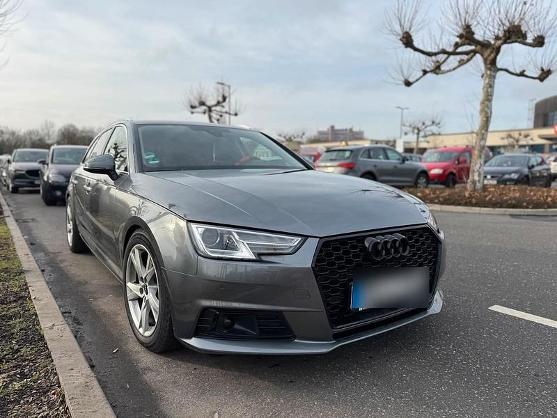 Gebraucht Audi A4 150 PS (110 kW) 2016 Grau Kombi
