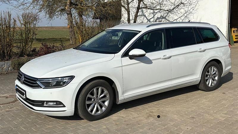 Gebraucht VW Passat Comfortline 150 PS (110 kW) 2015 Weiß Kombi