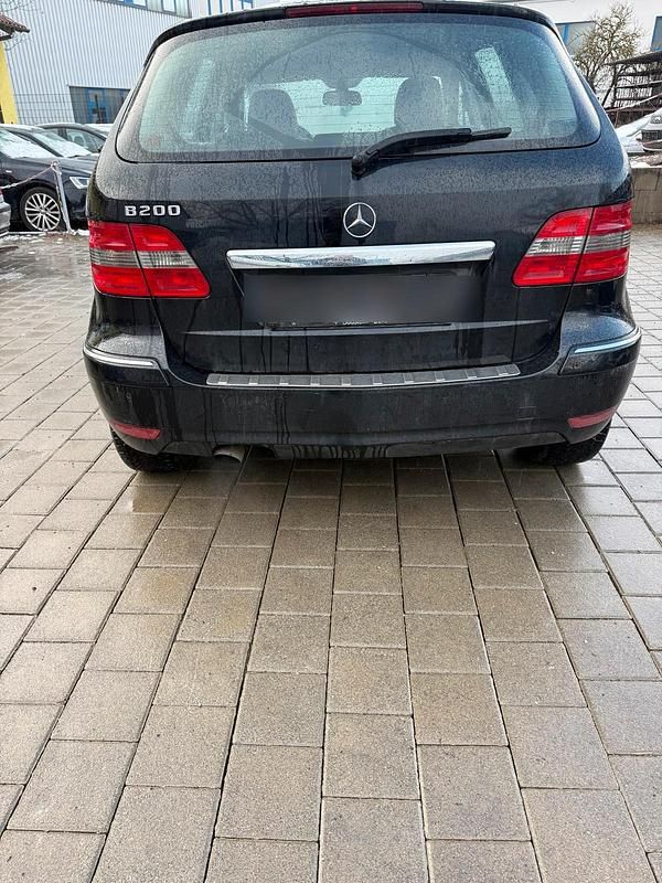 Gebraucht Mercedes B200 136 PS (100 kW) 2010 Schwarz Van / Kleinbus