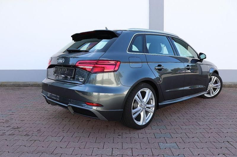 Gebraucht Audi A3 S-Line 150 PS (110 kW) 2016 Grau Limousine