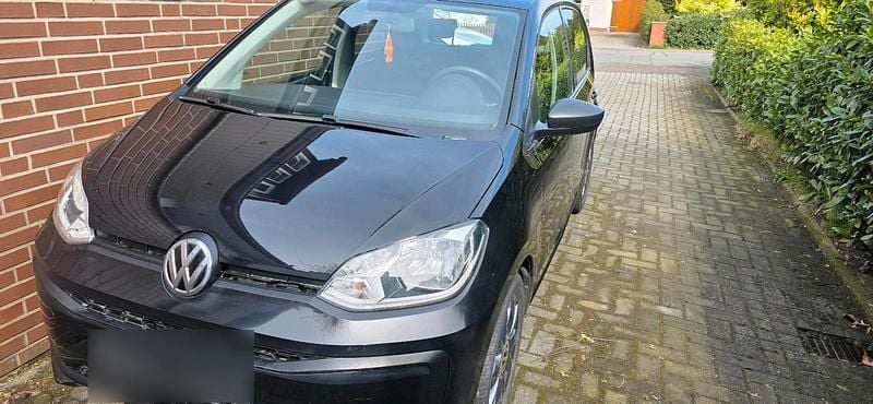 Second-hand VW up! Basis 65 CP (47 kW) 2017 Negru Hatchback