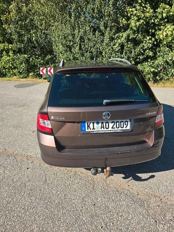 Gebraucht Skoda Fabia Style 105 PS (77 kW) 2015 Braun Kleinwagen