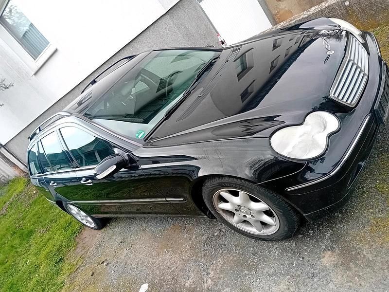 Gebraucht Mercedes C220 143 PS (105 kW) 2003 Schwarz Kombi