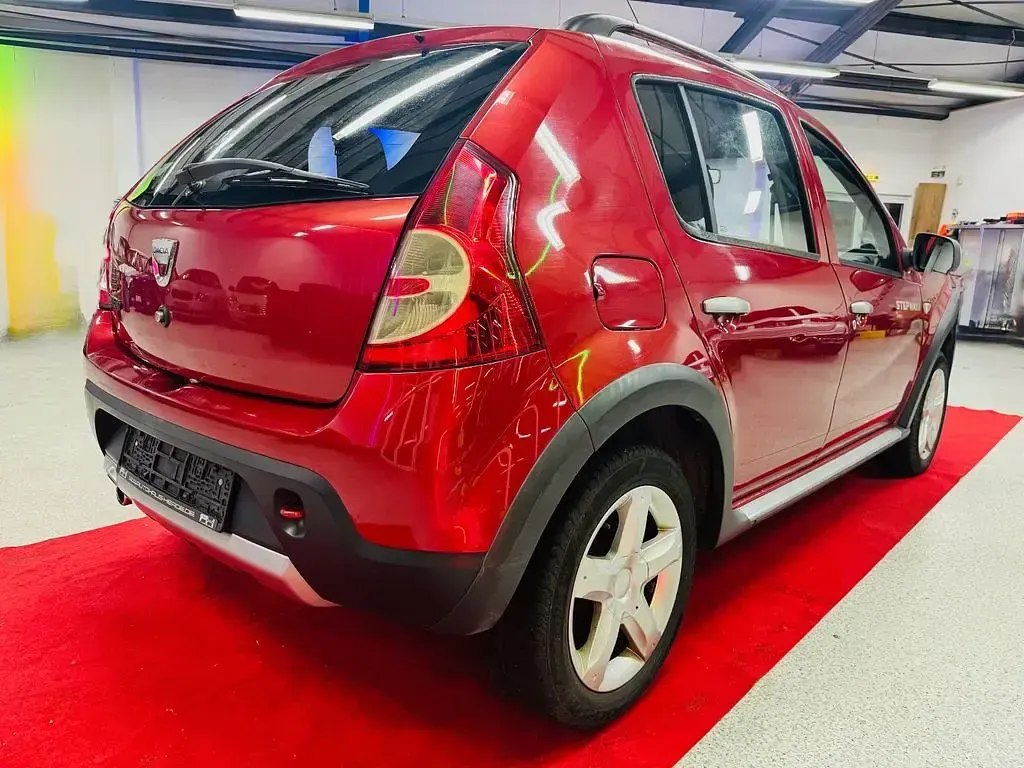 Gebraucht Dacia Sandero Stepway 84 PS (61 kW) 2011 Rot SUV