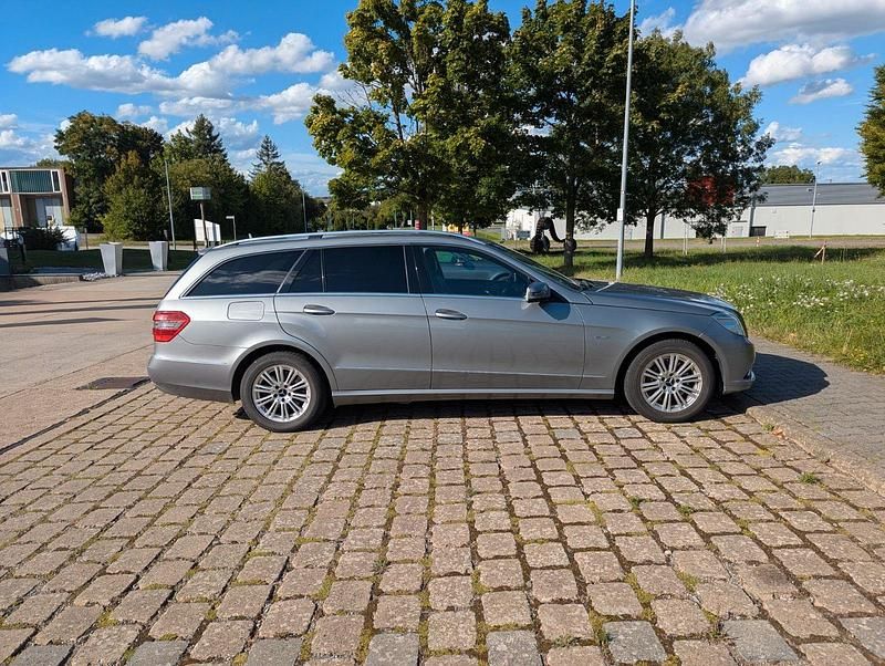 Gebraucht Mercedes E350 Elegance 292 PS (214 kW) 2010 Silber Kombi