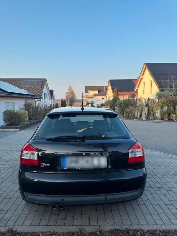 Gebraucht Audi S3 225 PS (165 kW) 2002 Schwarz Kleinwagen