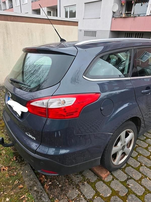 Używany Ford Focus Titanium 116 KM (85 kW) 2012 Szary Kombi